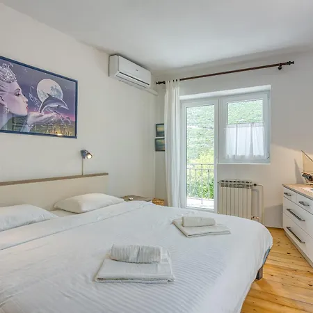 Captain's House - Sv. Jakov - Happy *