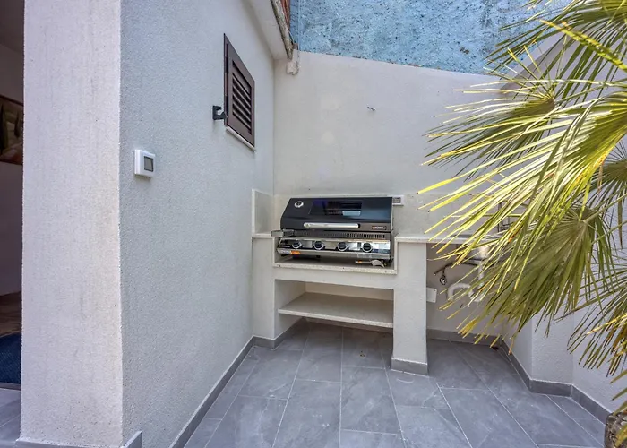 Captain's House - Sv. Jakov - Happy Apartment