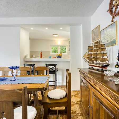 Captain's House - Sv. Jakov /w Terrace - Happy