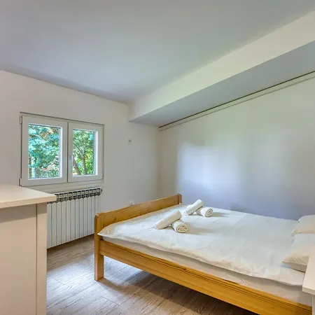 Captain's House - Sv. Jakov /w Terrace - Happy * Nerezine